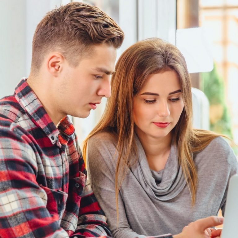 Pareja en terapia de pareja